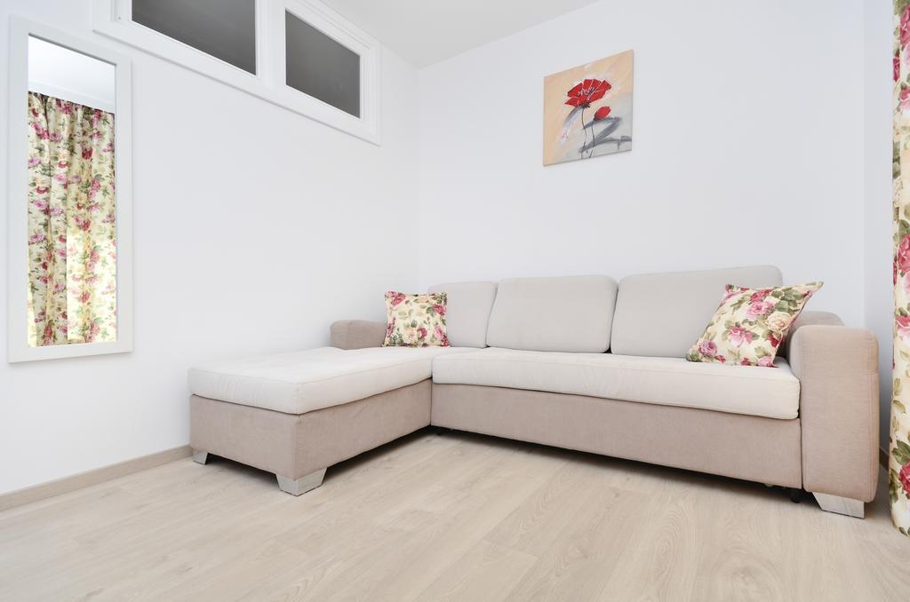 Apartment Mira II Drasnice Luaran gambar